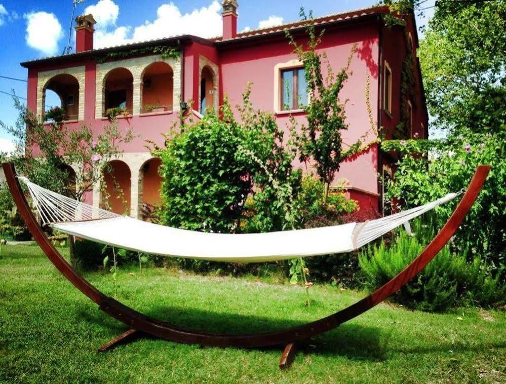 Hotel Isola Dei Calanchi Atri Exterior foto